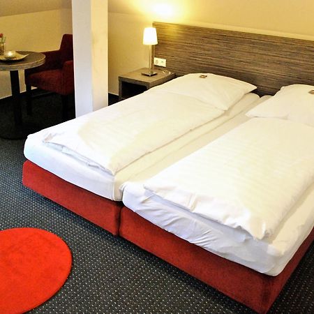 Hotel Dietrichsdorfer Hof كيل المظهر الخارجي الصورة