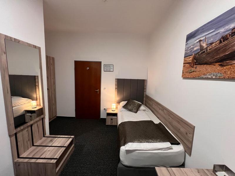Hotel Dietrichsdorfer Hof كيل المظهر الخارجي الصورة