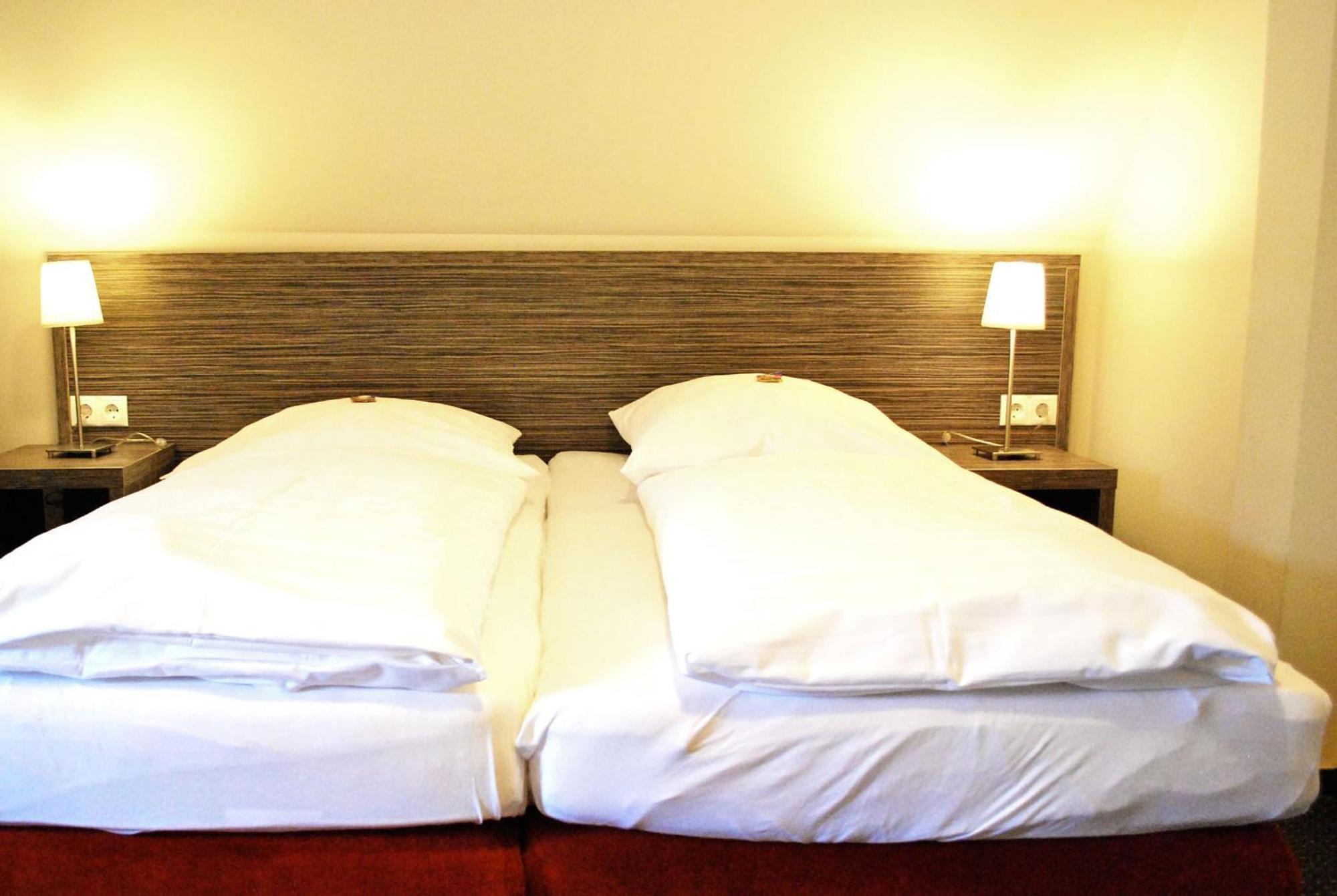 Hotel Dietrichsdorfer Hof كيل المظهر الخارجي الصورة