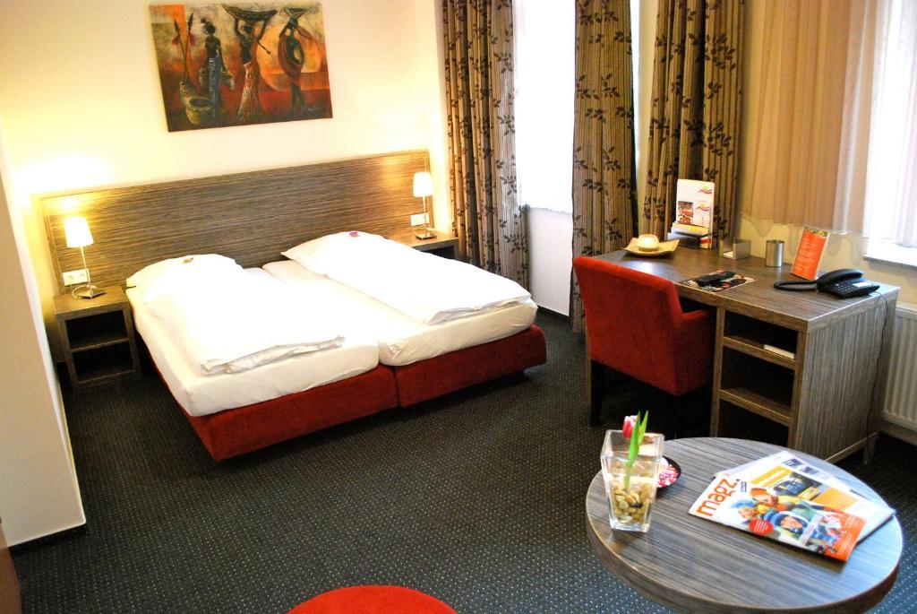 Hotel Dietrichsdorfer Hof كيل الغرفة الصورة