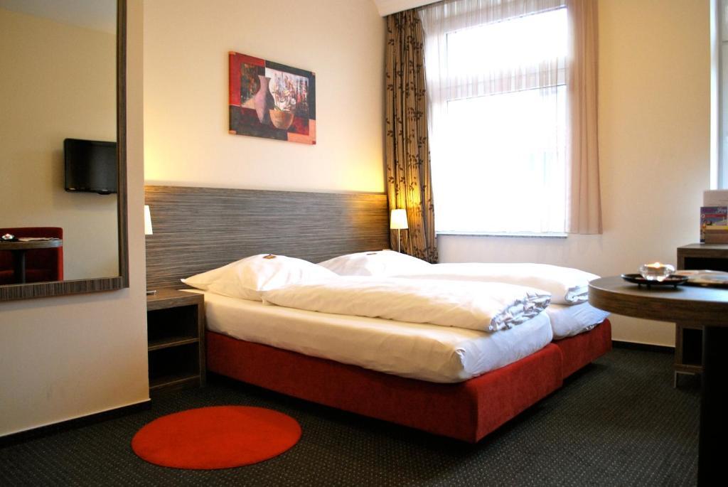 Hotel Dietrichsdorfer Hof كيل الغرفة الصورة
